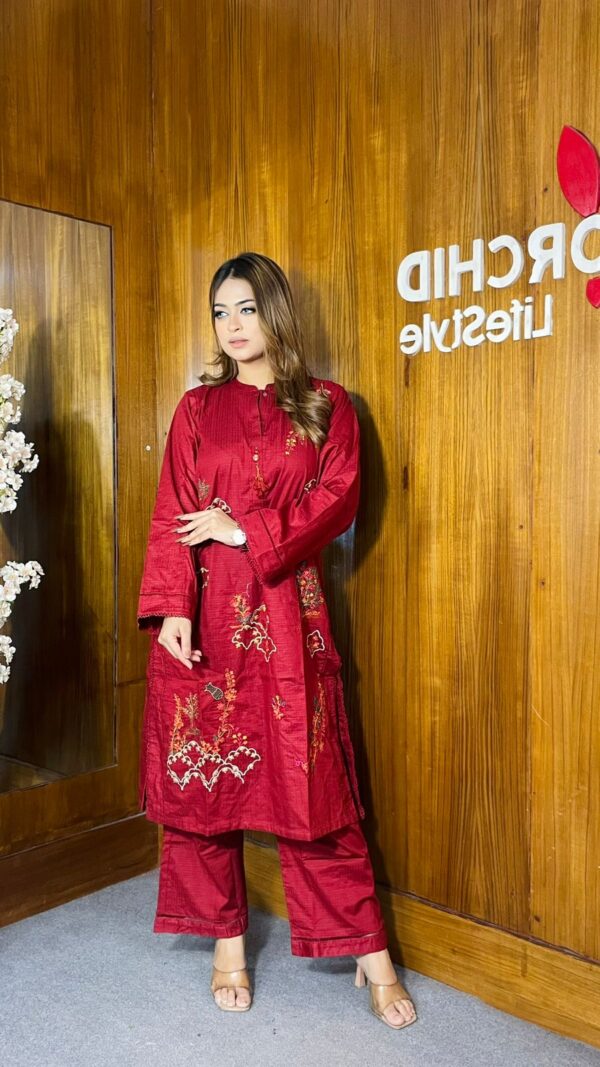 Sadabahar Embroidered Jacquard Lawn Two piece - Image 4