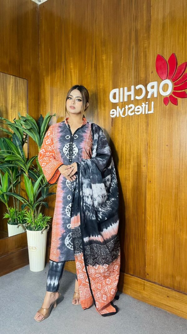 Mom Batik & Tie- dye Cotton Kameez with Tarsel - Image 3