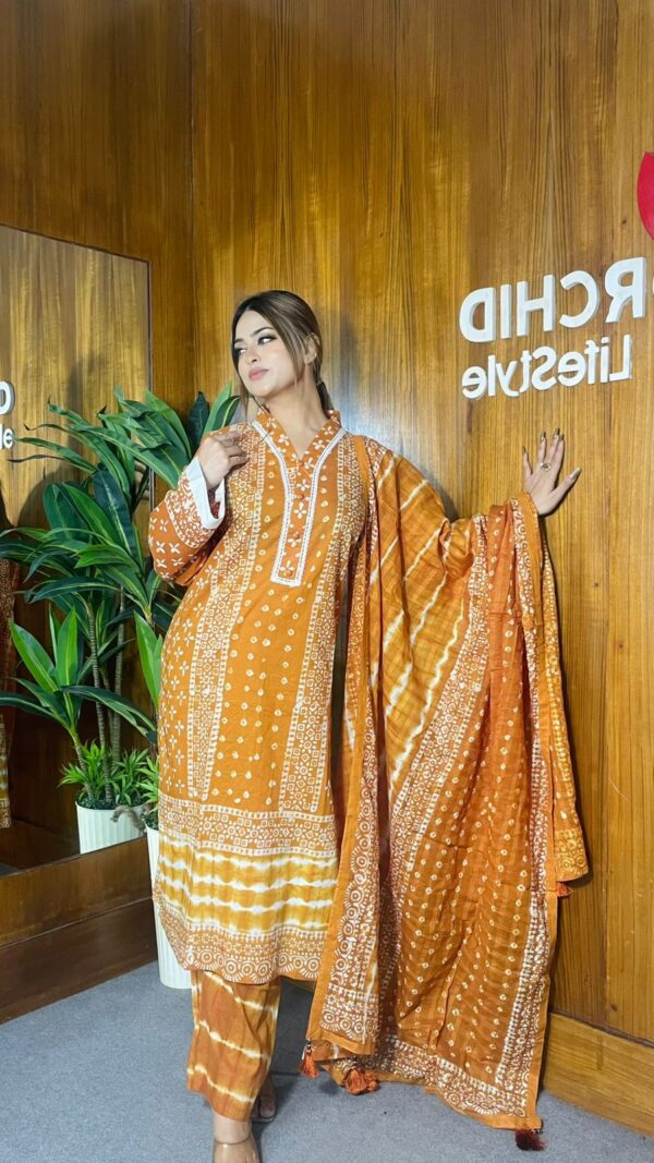 Shiburi Batik Cotton Kameez Tie-dye & Shiburi Batik Dupatta With Tarsel - Image 4