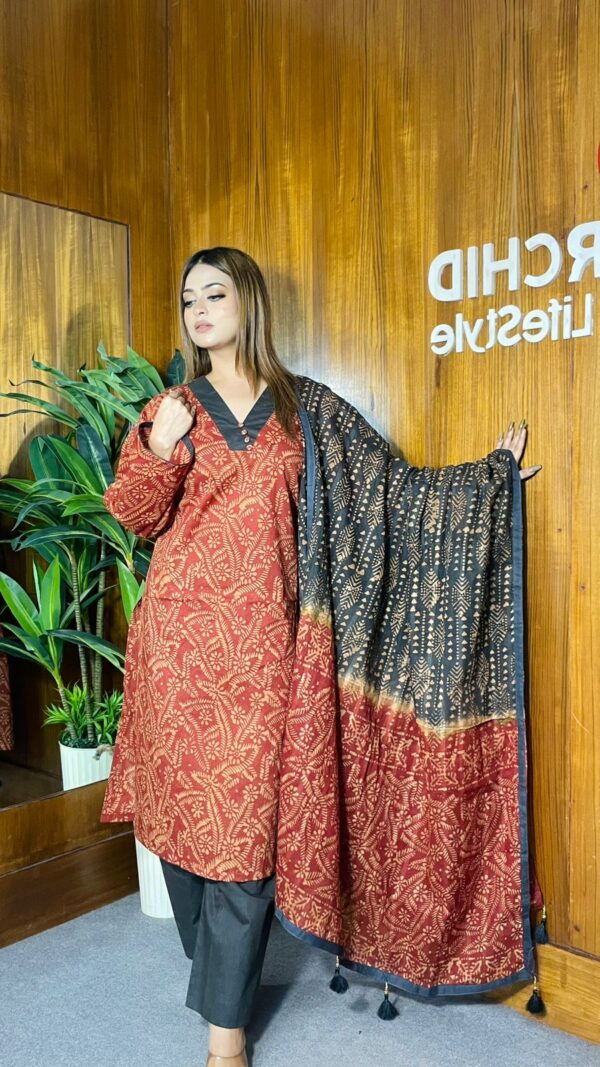 Mom Batik Cotton Kameez with Mombatik Dupatta With Tarsel