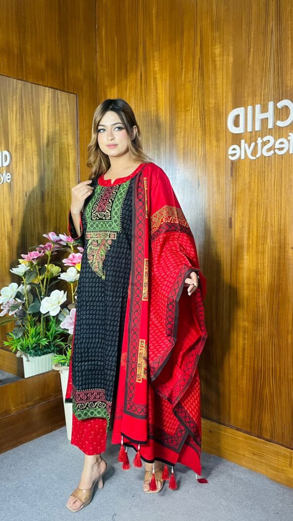 Block printed Cotton Kameez With Block Printed Dupatta With Tarsel - Image 3